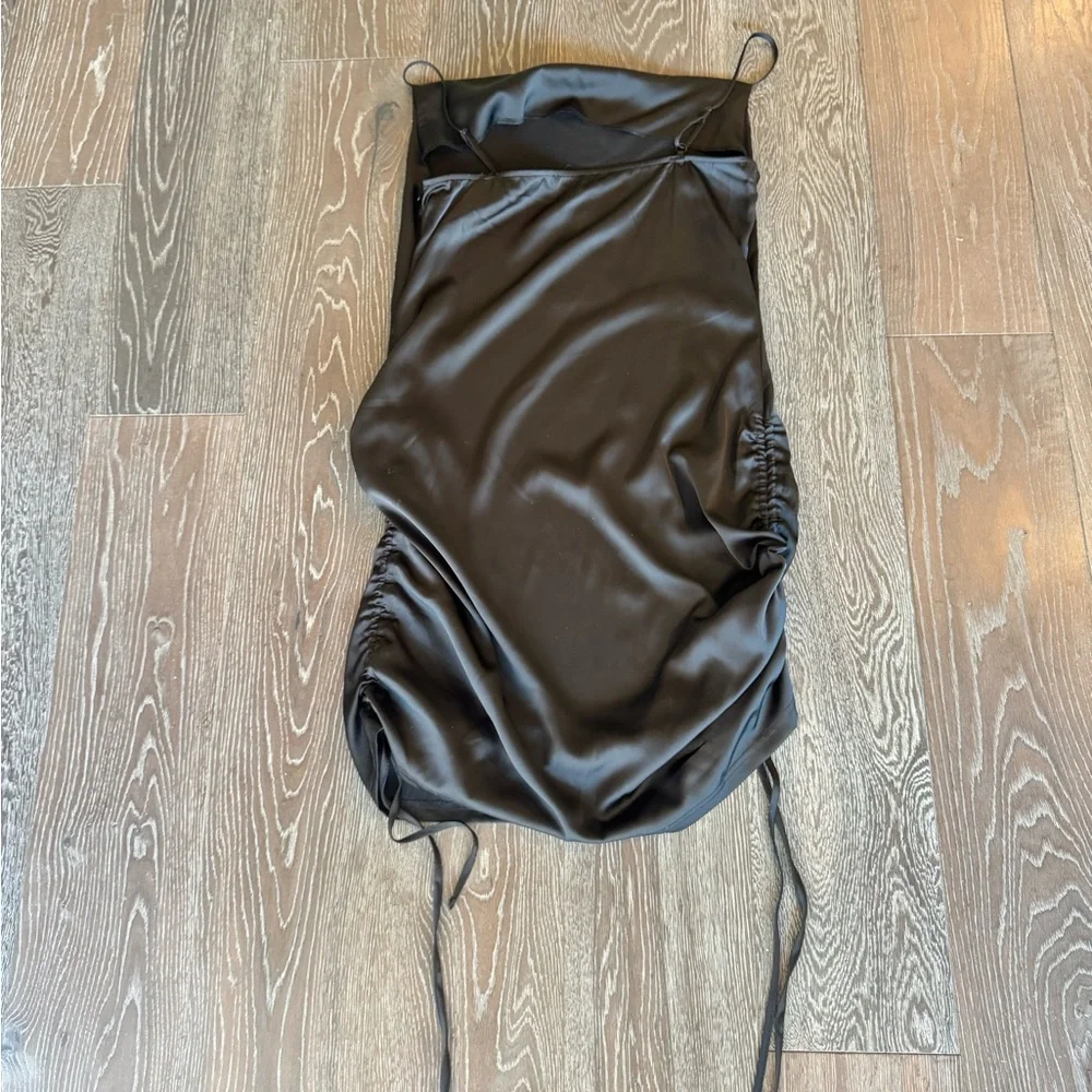 UNIQUE21 GATHERED SIDE SATIN DRESS - Picture 11 of 14